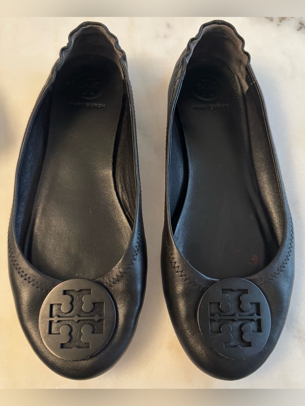 Tory Burch Reva Black Leather Gold Logo Ballet Flats Size 7.5